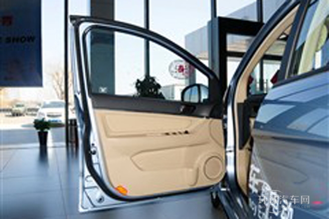 2014款 兩廂 E150 EV 電動時尚版