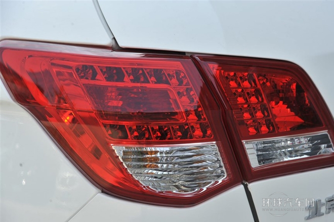 2014款 兩廂 E150 EV 電動(dòng)時(shí)尚版