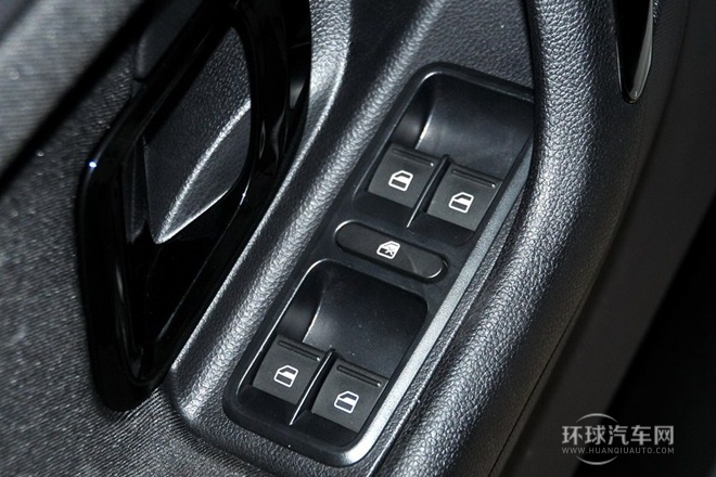 2013款 1.6L 自動Sport版