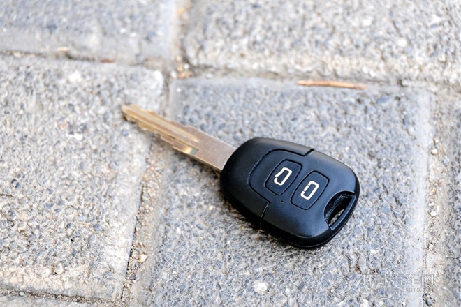 2012款 1.0L 豪華型