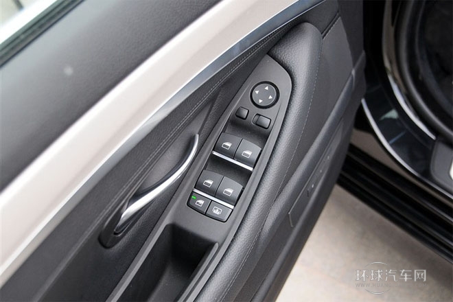 2014款 528i xDrive 設(shè)計套裝型