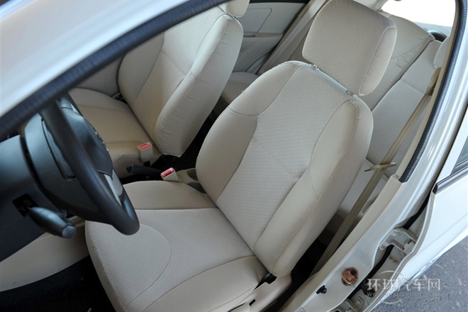 2010款 1.0L 進(jìn)取型