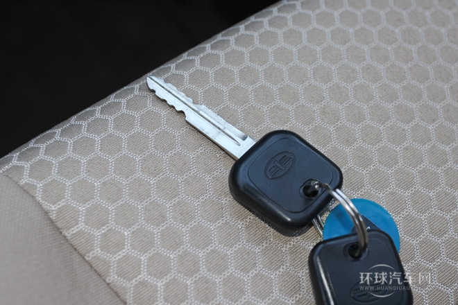 2013款 1.3L物流標準型CA4GX13