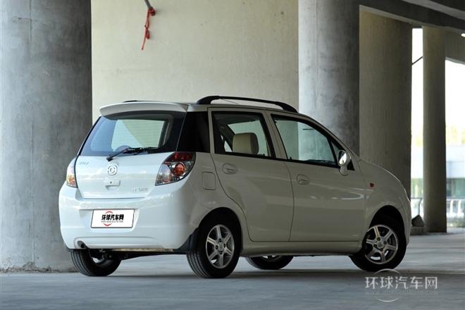 2010款 1.0L 進(jìn)取型