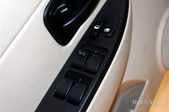 2011款 2.2L 四驅豪華型