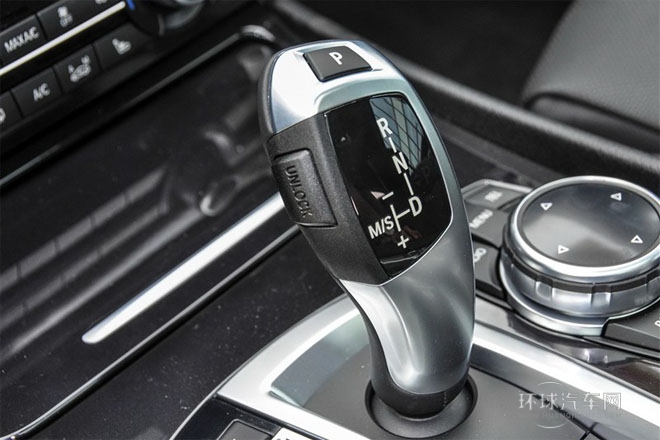 2014款 528i 設計套裝型