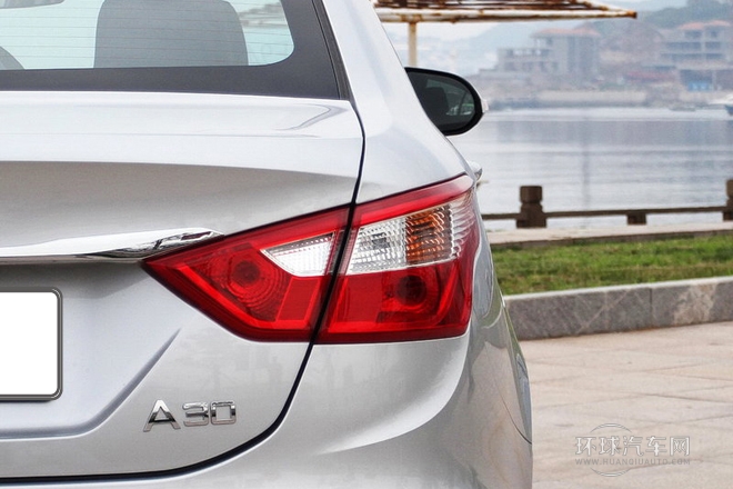 2014款 1.5L 手動智驅尊尚型