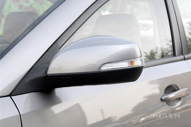 2013款 三廂 1.6L 手動精英版