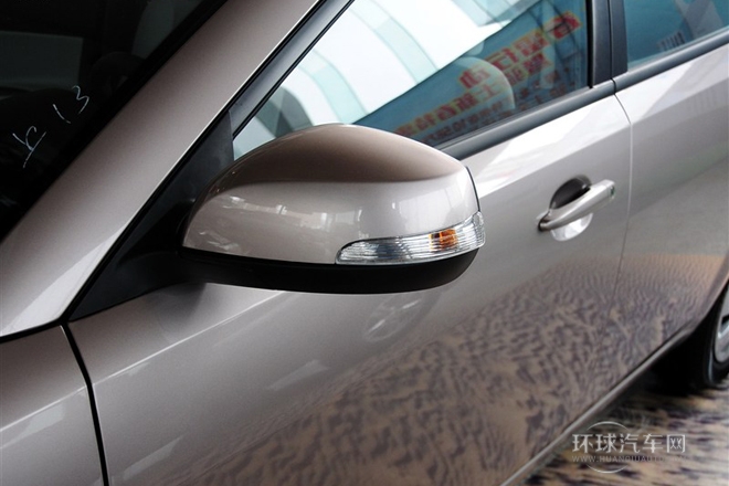 2013款 兩廂 1.6L 手動風尚版