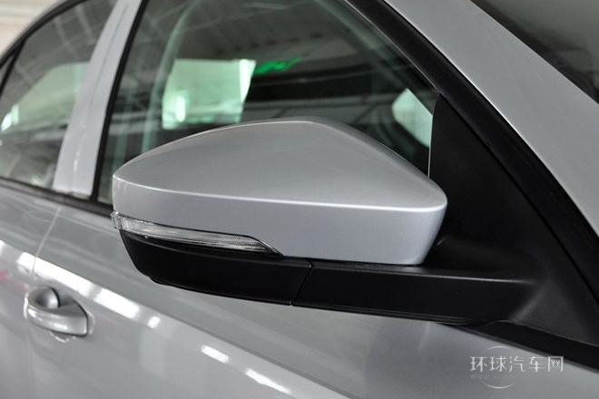 2015款 1.6L 手動(dòng)逸致版