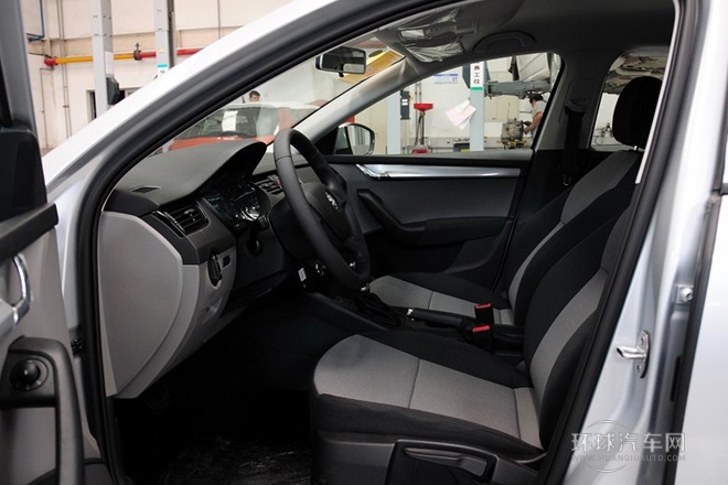 2015款 1.6L 自動逸致版