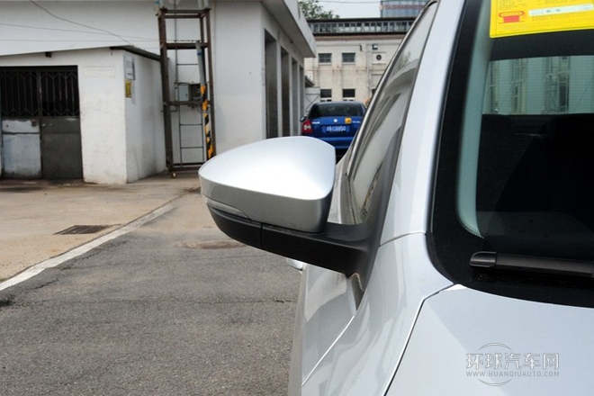 2015款 1.6L 自動逸致版