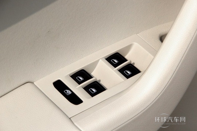 2015款 1.6L 手動(dòng)逸俊版