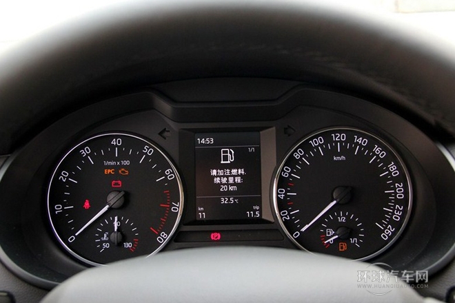 2015款 1.6L 手動逸俊版