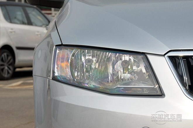 2015款 1.6L 手動逸俊版