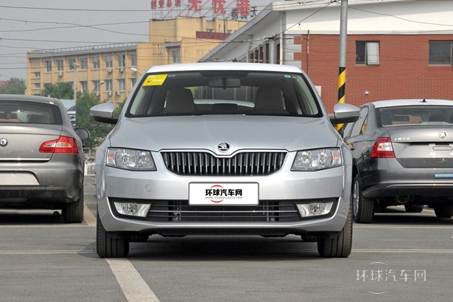 2015款 1.6L 手動逸俊版