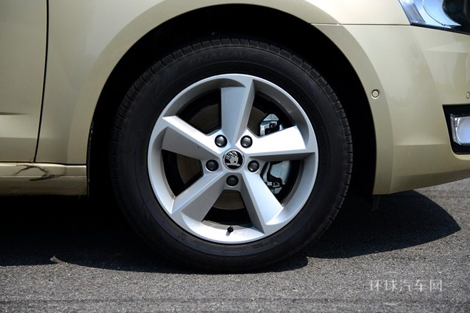 2015款 1.6L 自動(dòng)逸俊版