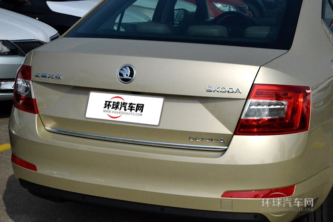 2015款 1.6L 自動逸俊版