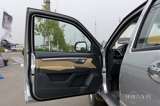 2014款 2.0T兩驅領航型4D20B