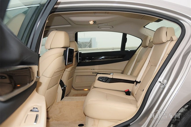 2013款 730Li 豪華型
