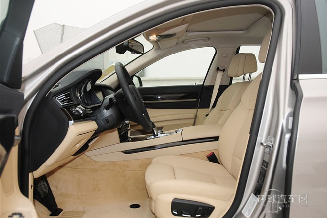 2013款 730Li 豪華型