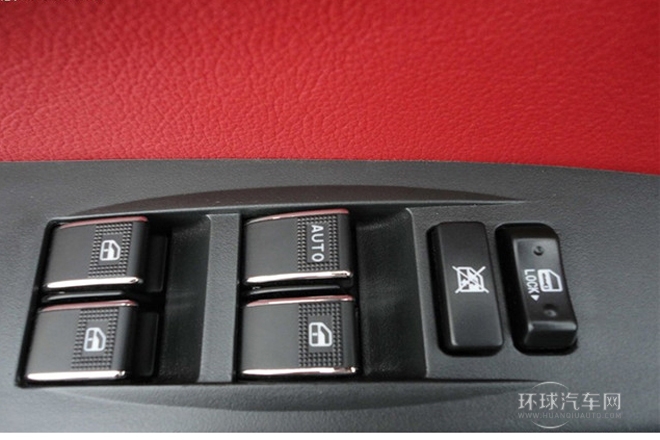 2013款 1.5L 手動豪華型