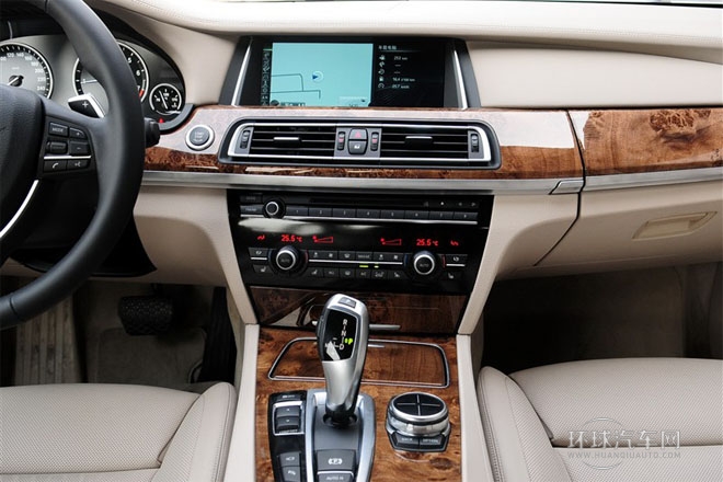 2013款 740Li 混合動力版