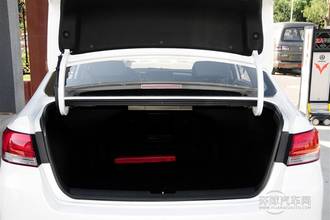 起亞K4 2014款 1.8L 自動LUX