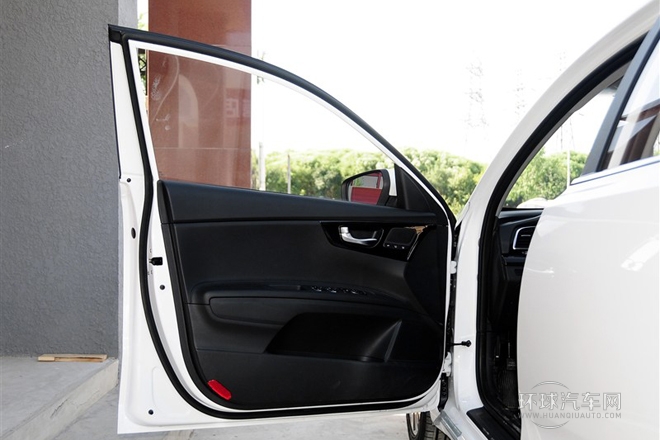 起亞K4 2014款 1.8L 自動LUX