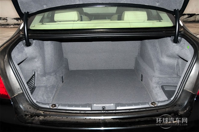 2013款 740Li 領(lǐng)先型