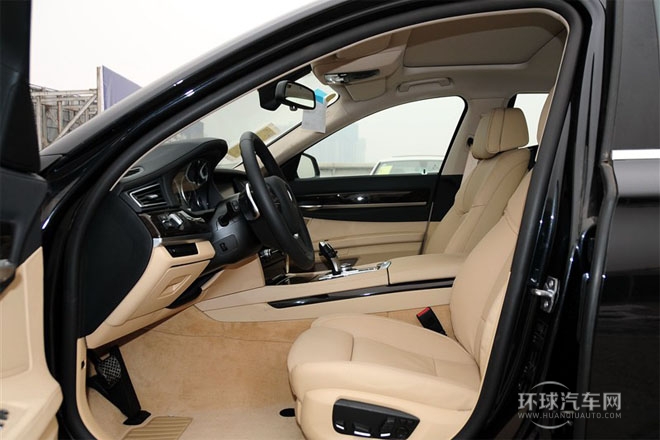 2013款 740Li 領(lǐng)先型