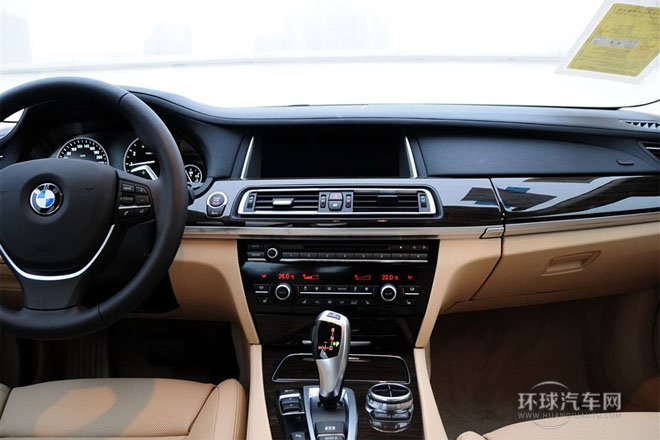 2013款 740Li 領(lǐng)先型