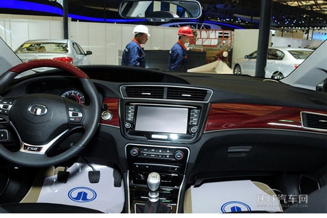 2014款 升級版 1.5T 手動尊貴型