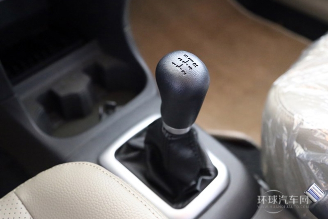 2013款 兩廂 1.4L 手動標(biāo)準(zhǔn)型