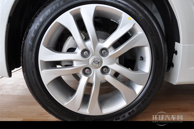 2014款 兩廂 1.5L 自動理想型