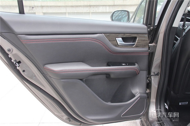 2013款 1.5T 手動(dòng)尊貴型