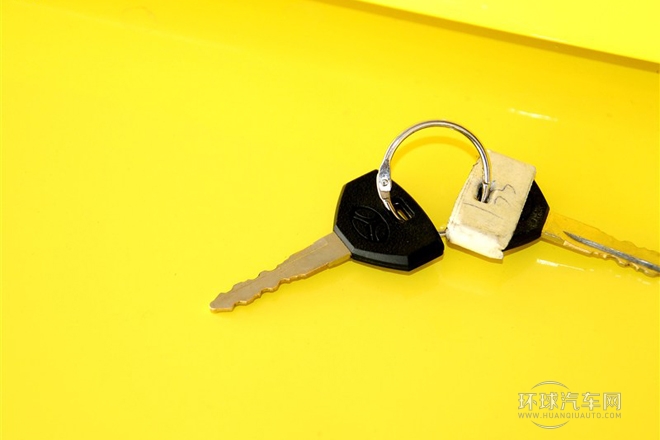 2010款 2.0L 硬頂版