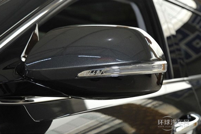 2013款 3.0L 7座棕色內飾旗艦版