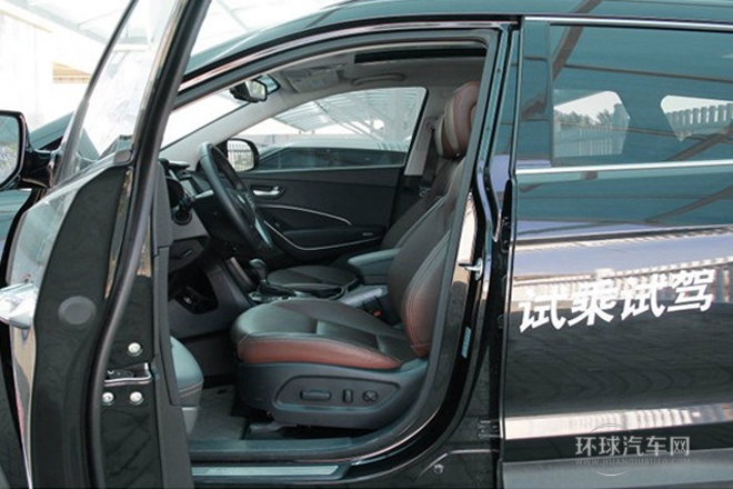 2013款 3.0L 6座棕色內飾旗艦版