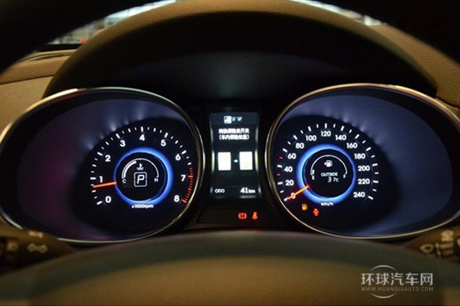 2013款 3.0L 6座棕色內飾旗艦版