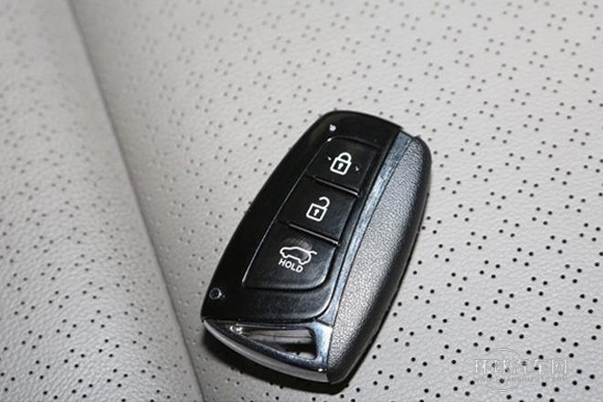 2013款 3.0L 6座旗艦版