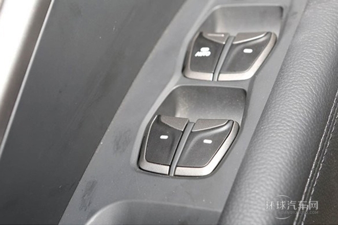 2013款 3.0L 6座旗艦版