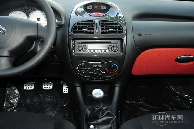 2013款 CROSS 1.6L 自動運動型