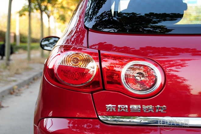 2013款 CROSS 1.6L 自動(dòng)運(yùn)動(dòng)型