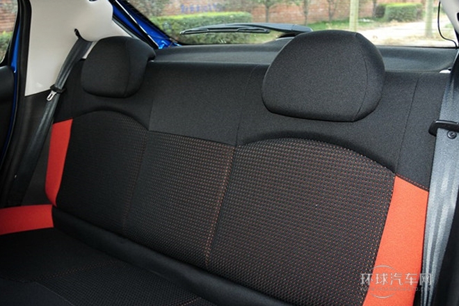 2013款 CROSS 1.4L 手動運動型