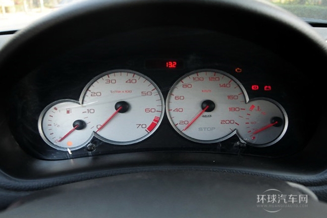 2013款 CROSS 1.4L 手動運動型