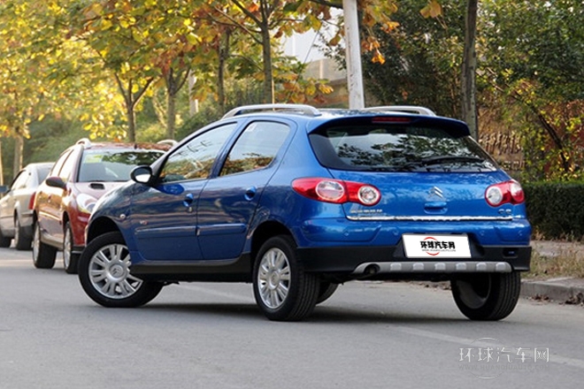 2013款 CROSS 1.4L 手動運動型