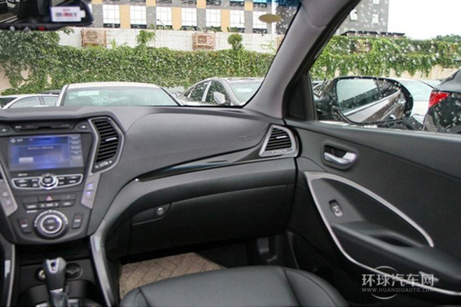 2013款 3.0L 7座豪華版