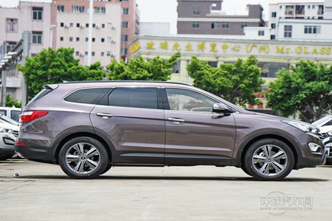 2013款 3.0L 7座豪華版