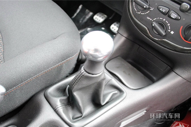 2012款 1.4L 手動(dòng)舒適型